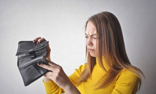 Como economizar recebendo um salário mínimo – estratégias para poupar e quanto devo poupar